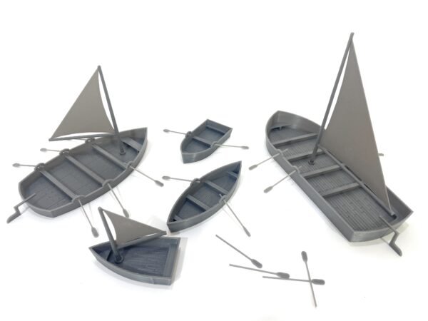 5 Barcos de madera con velas y remos